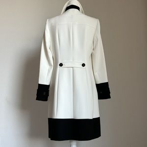 WHBM Colorblock Trench Coat in Ecru with Black Trim, Two-Way Zipper, NWT